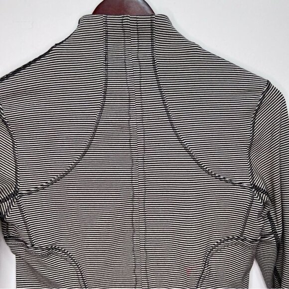 Lululemon Forme Striped Jacket Full Zip Size 6 Activewear Sporty - Picture 9 of 15